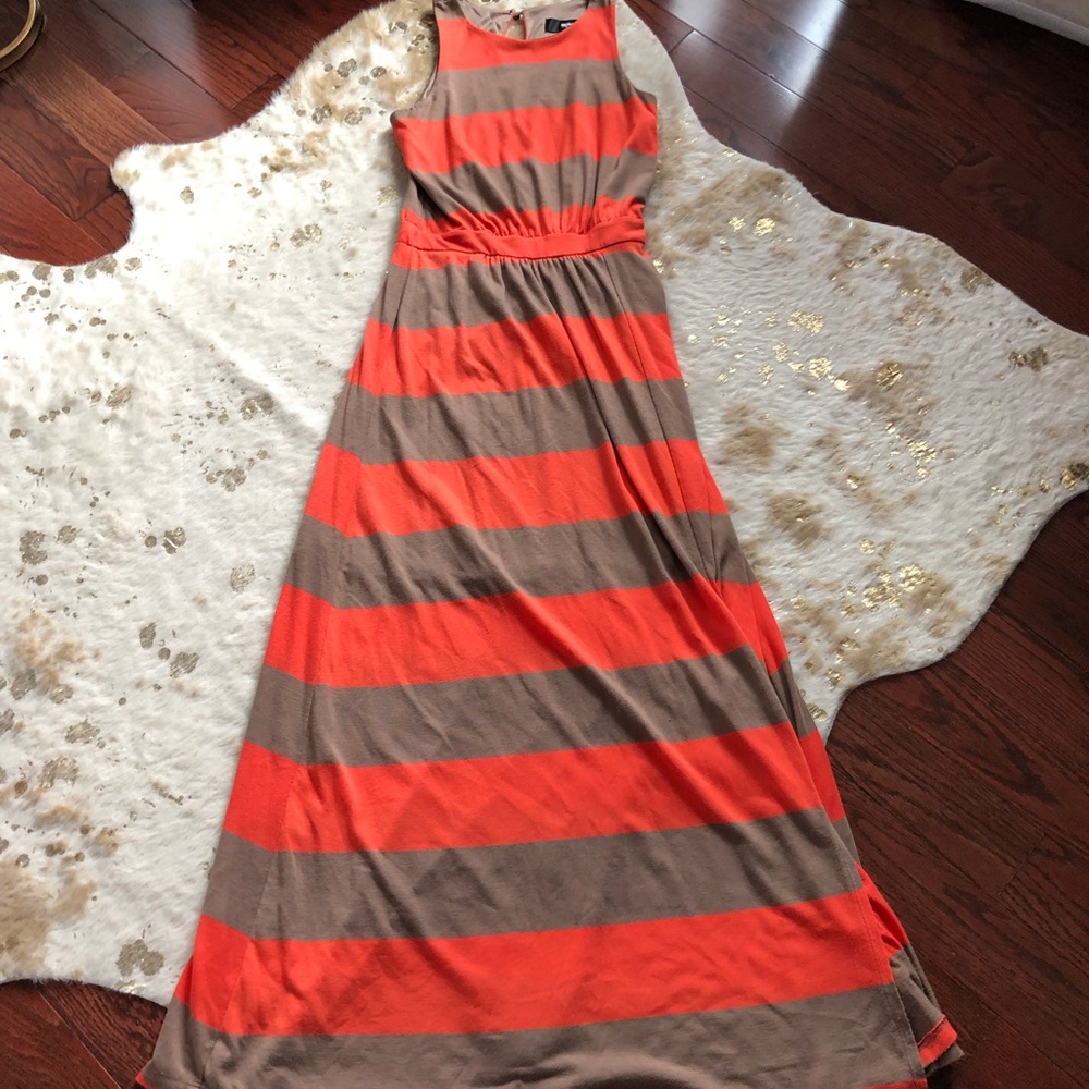 Maxi dress in petite